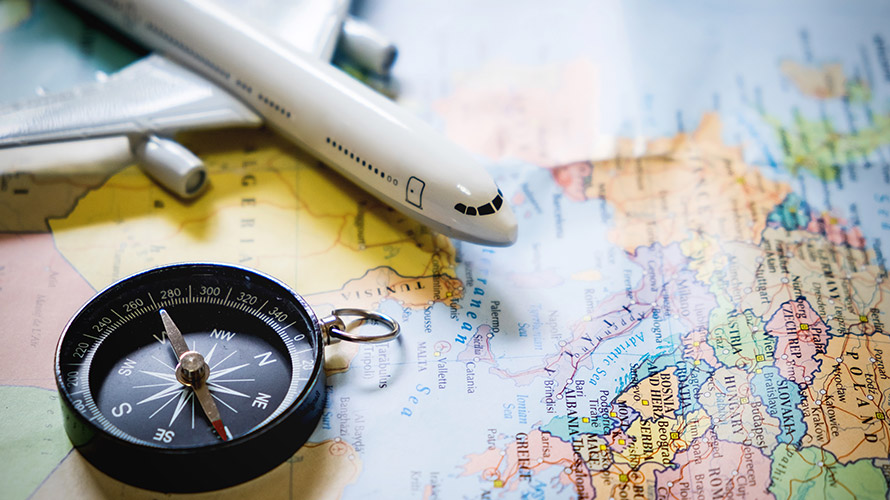 mapa-aviao-bussola-viagem
